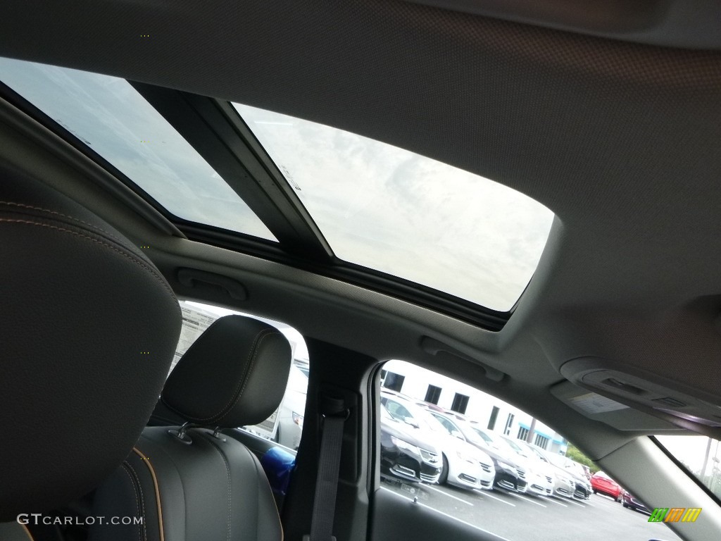 2018 Impala Premier - Iridescent Pearl Tricoat / Jet Black photo #11