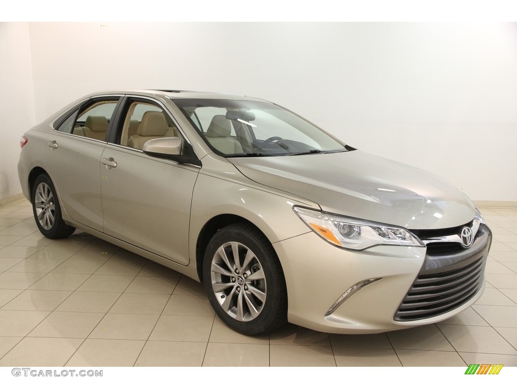 2015 Camry XLE V6 - Creme Brulee Mica / Almond photo #1