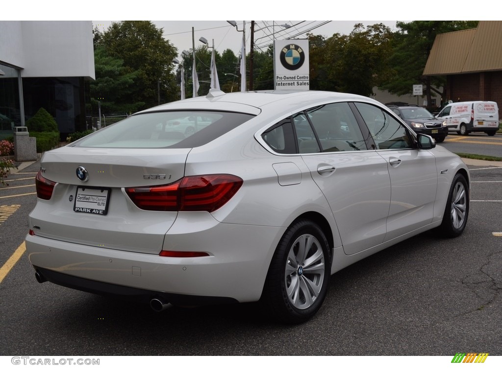 2017 5 Series 535i xDrive Gran Turismo - Mineral White Metallic / Venetian Beige/Black photo #3