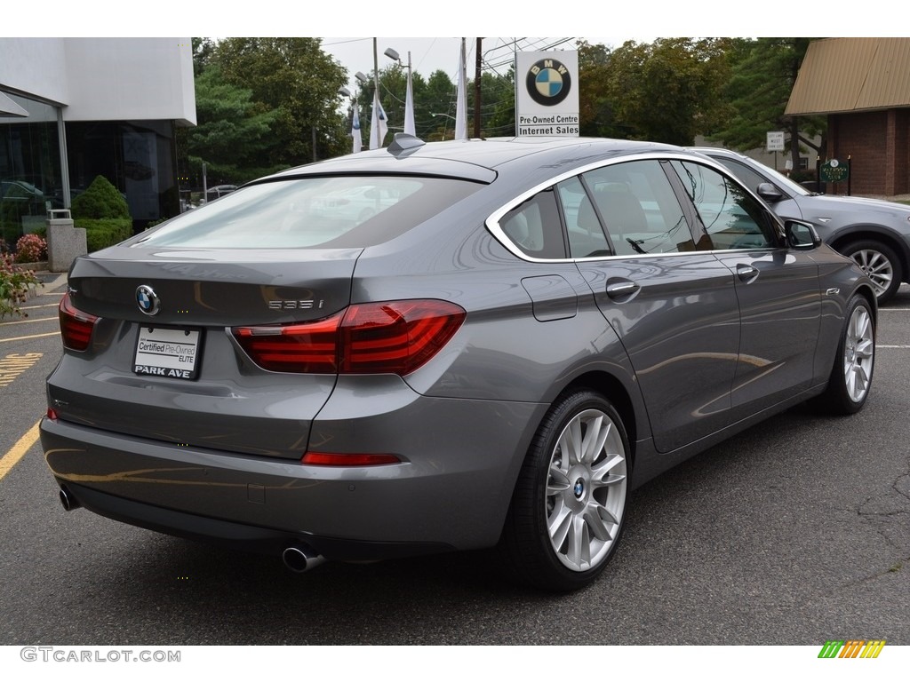 2017 5 Series 535i xDrive Gran Turismo - Space Gray Metallic / Black photo #3