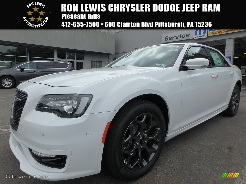 Bright White Chrysler 300