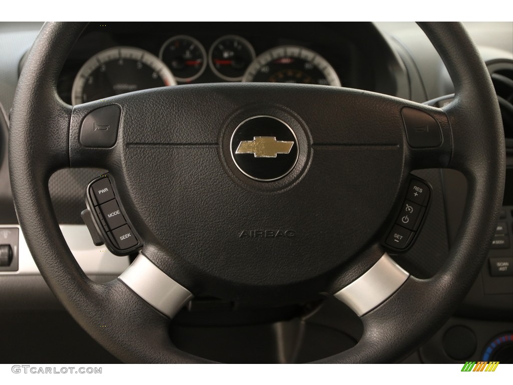 2010 Aveo LT Sedan - Wintergreen / Charcoal photo #6
