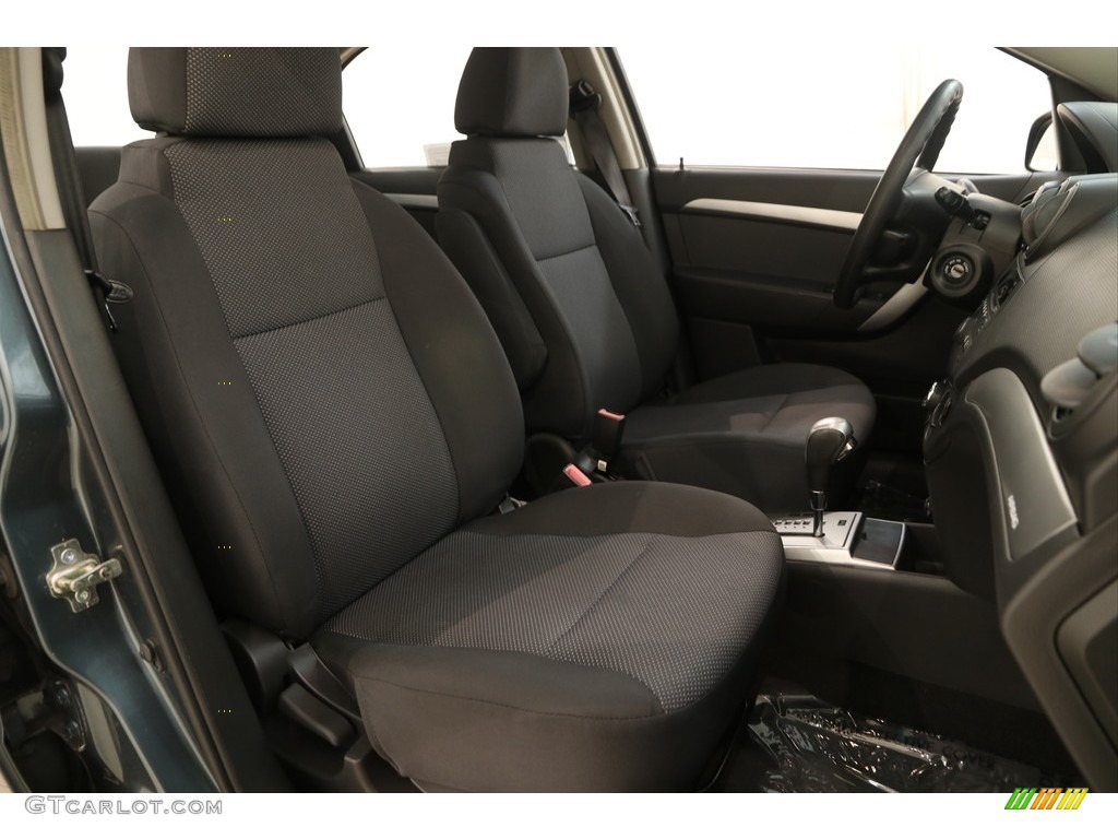 2010 Aveo LT Sedan - Wintergreen / Charcoal photo #13