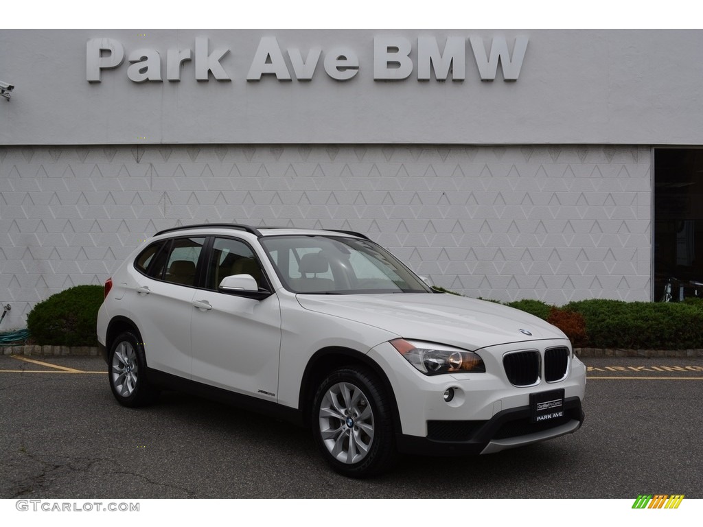 2014 X1 xDrive28i - Alpine White / Sand Beige photo #1