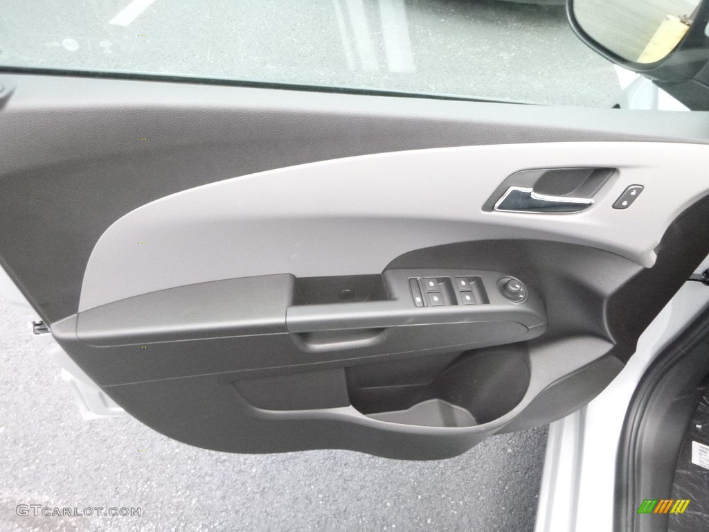 2017 Chevrolet Sonic LT Sedan Door Panel Photos