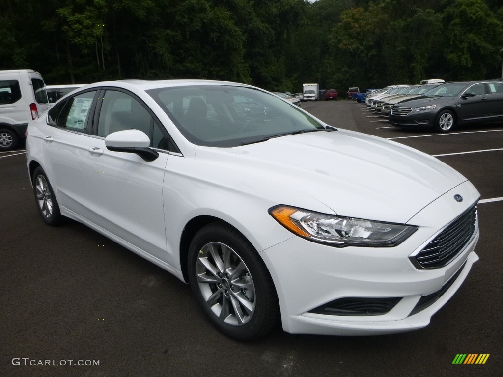 2017 Fusion SE - Oxford White / Ebony photo #3