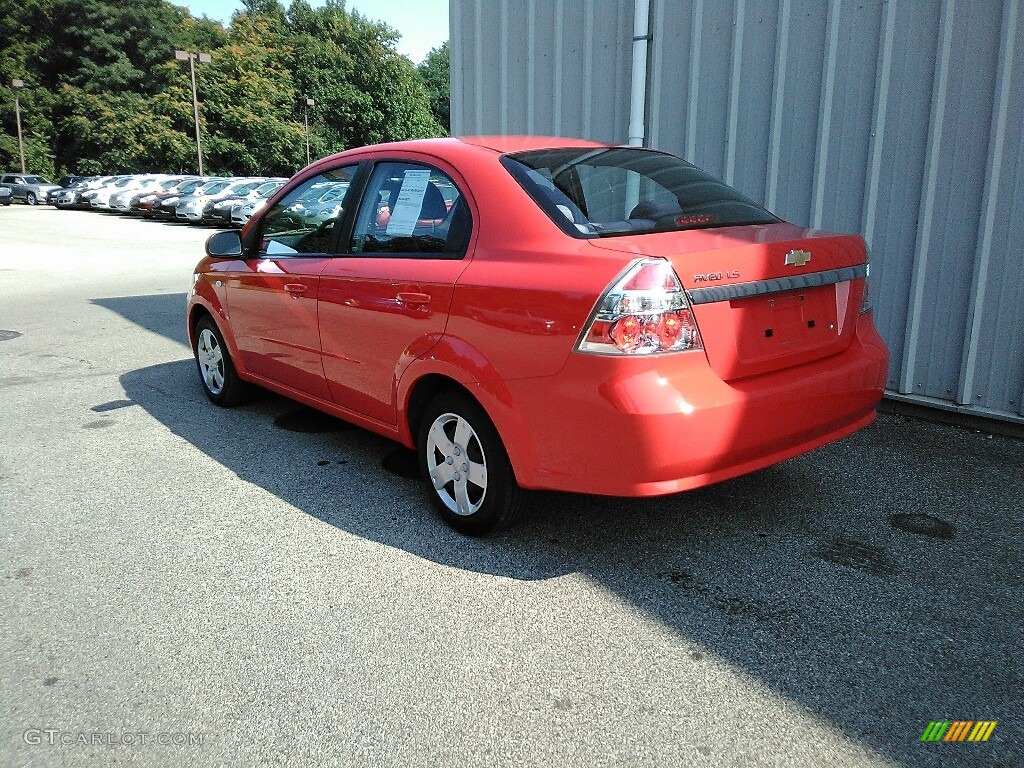 2008 Aveo LS Sedan - Victory Red / Charcoal photo #6