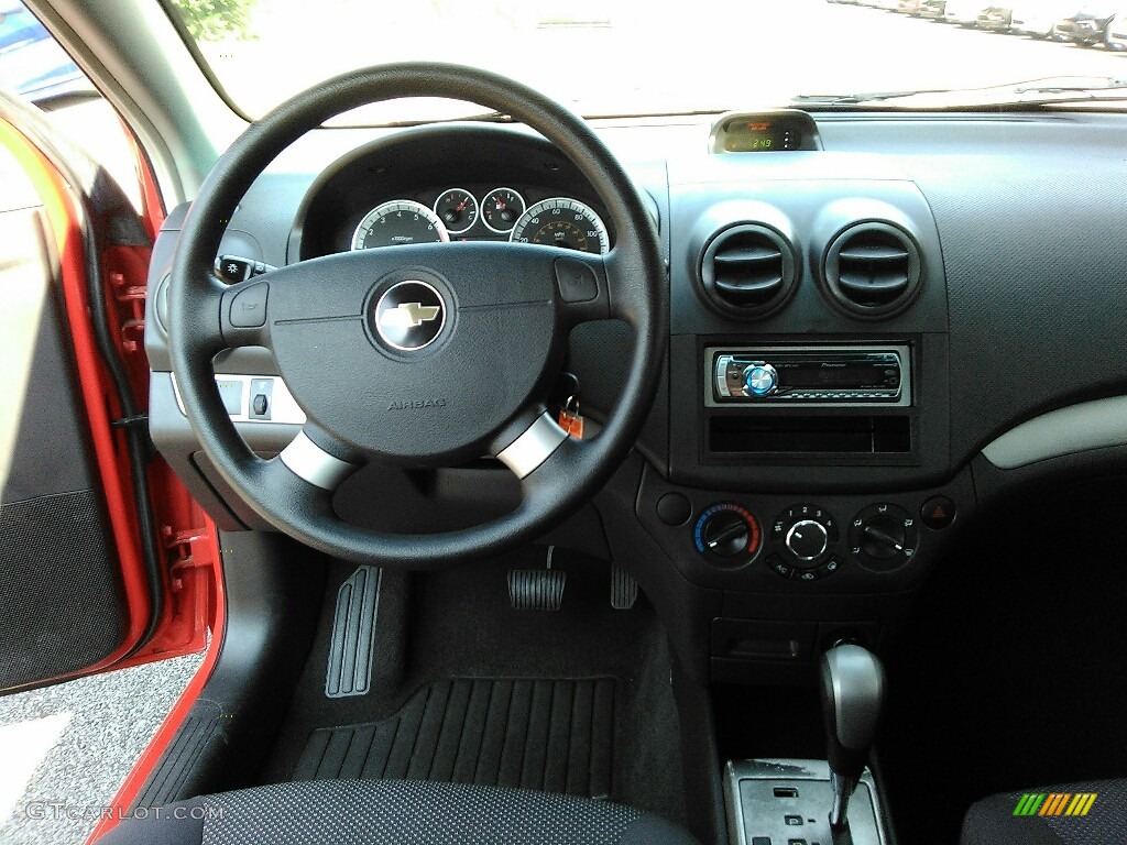 2008 Aveo LS Sedan - Victory Red / Charcoal photo #12