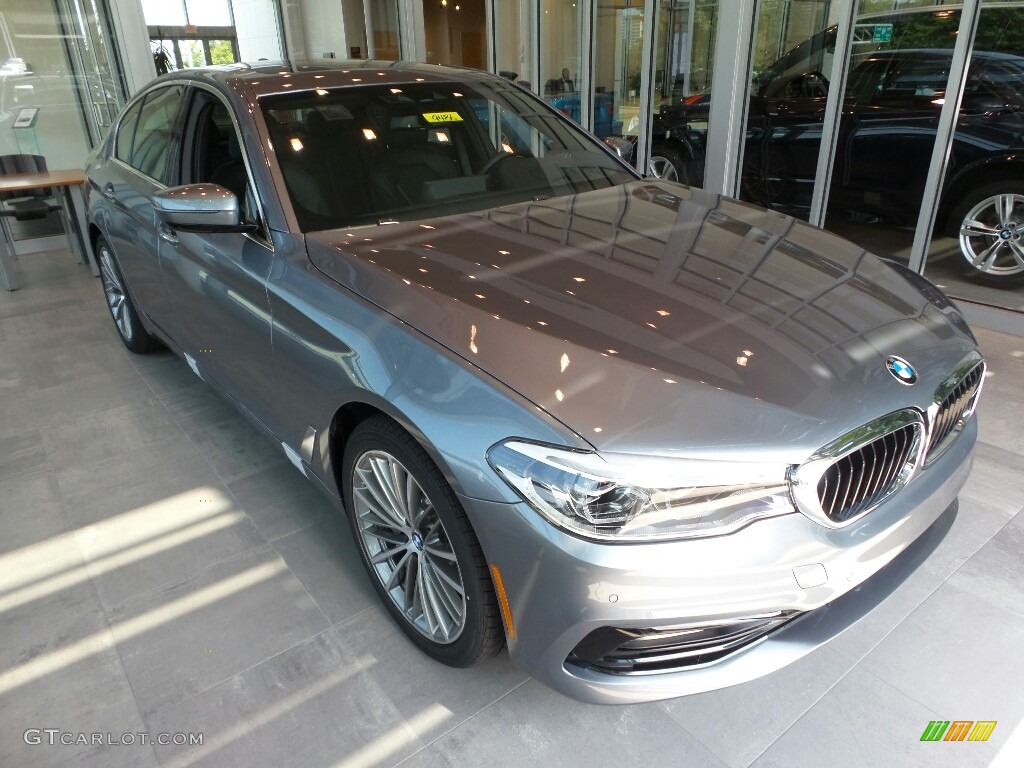 2018 5 Series 530i xDrive Sedan - Bluestone Metallic / Black photo #1