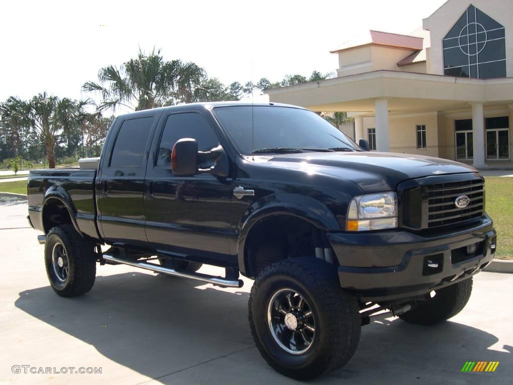 Black Ford F250 Super Duty