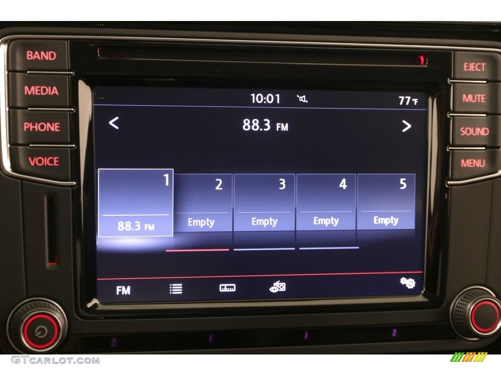 2017 Volkswagen Passat R-Line Sedan Controls Photo #122226697