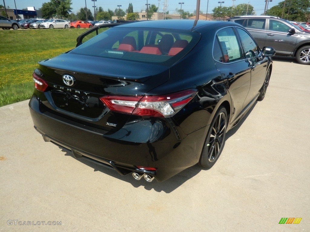 2018 Camry XSE - Midnight Black Metallic / Cockpit Red photo #2