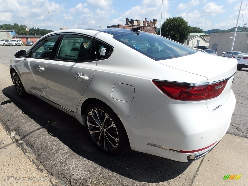 2017 Cadenza Premium - Snow White Pearl / Black photo #4