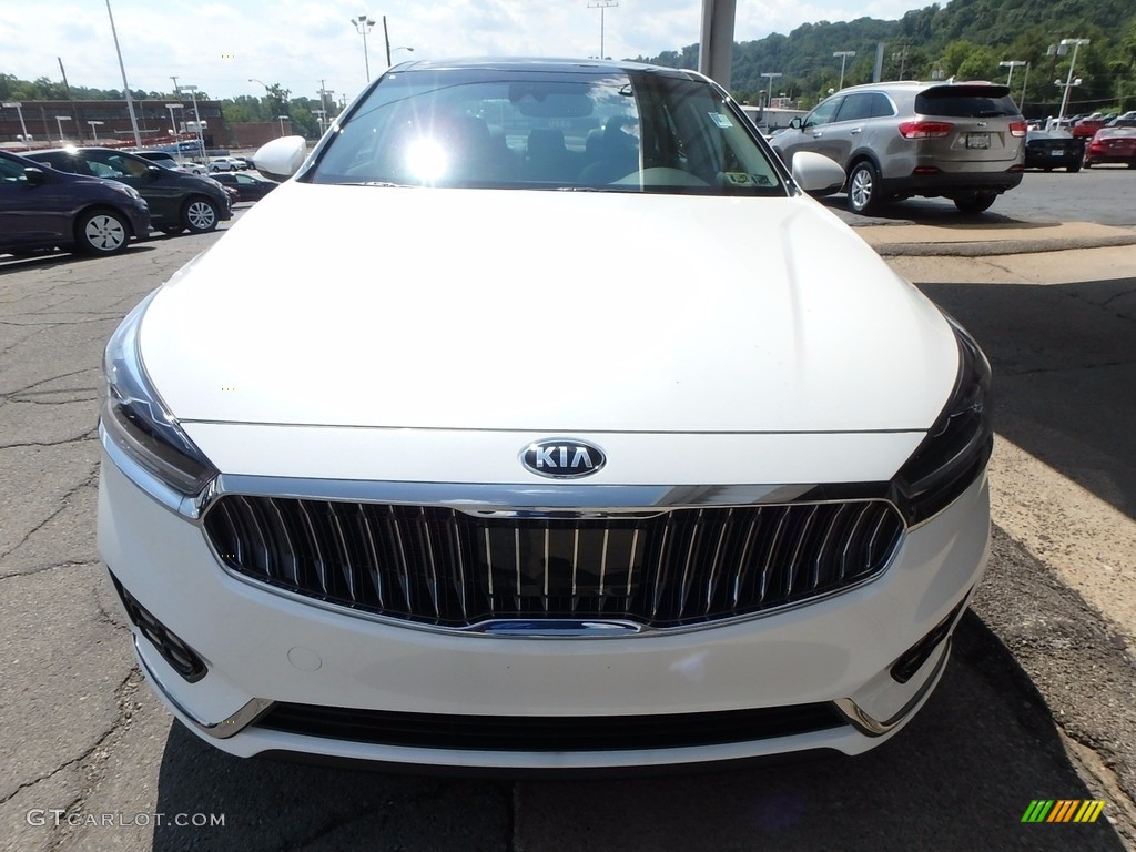 2017 Cadenza Premium - Snow White Pearl / Black photo #7