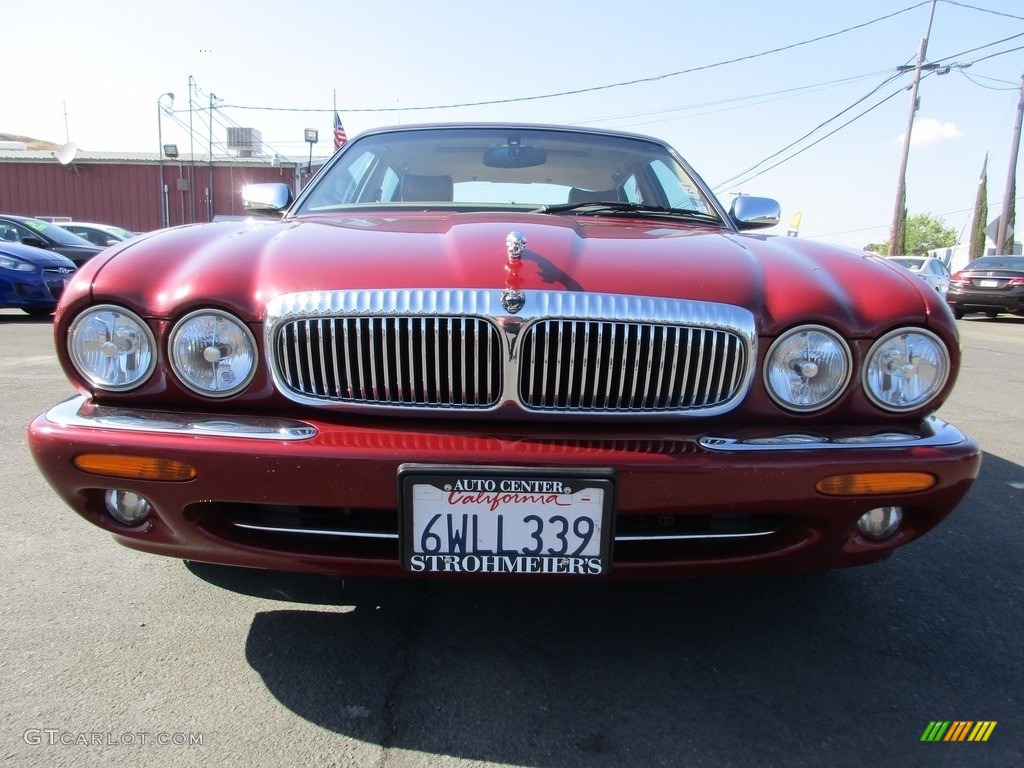 2000 XJ Vanden Plas - Carnival Red / Oatmeal photo #2