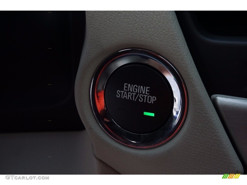 2017 GMC Yukon Denali Controls Photo #122237607