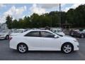 Super White - Camry SE Photo No. 2