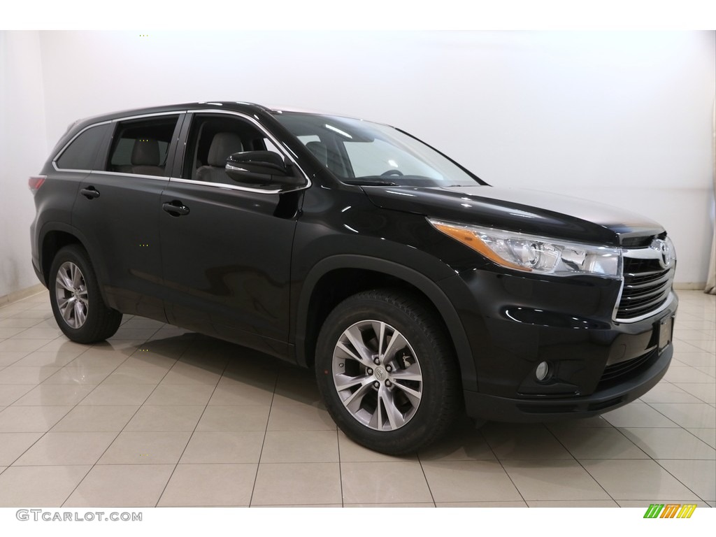 2015 Highlander LE - Attitude Black Metallic / Ash photo #1