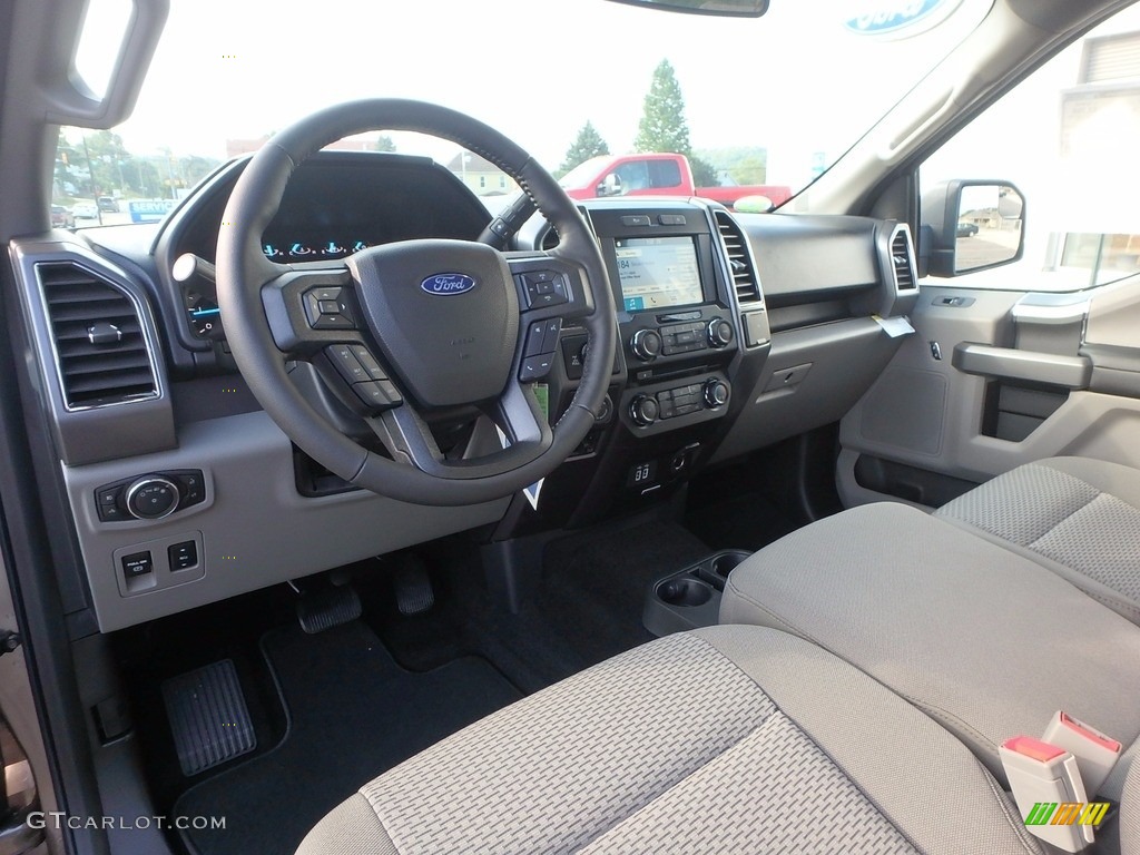 Earth Gray Interior 2018 Ford F150 XLT SuperCab 4x4 Photo #122253660