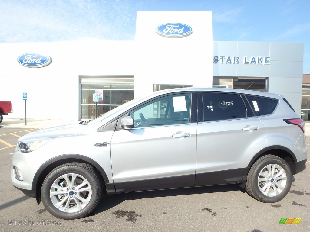 2017 Escape SE 4WD - Ingot Silver / Charcoal Black photo #1