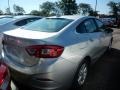 Silver Ice Metallic - Cruze LT Photo No. 4