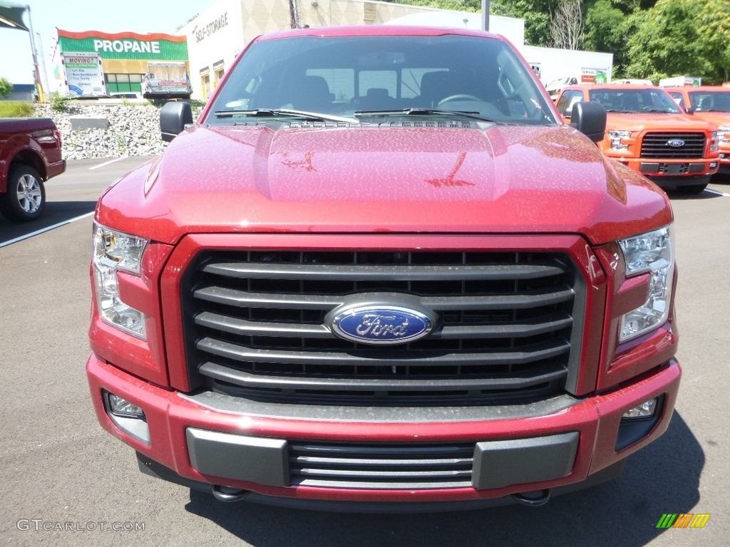 2017 F150 XLT SuperCrew 4x4 - Ruby Red / Earth Gray photo #4