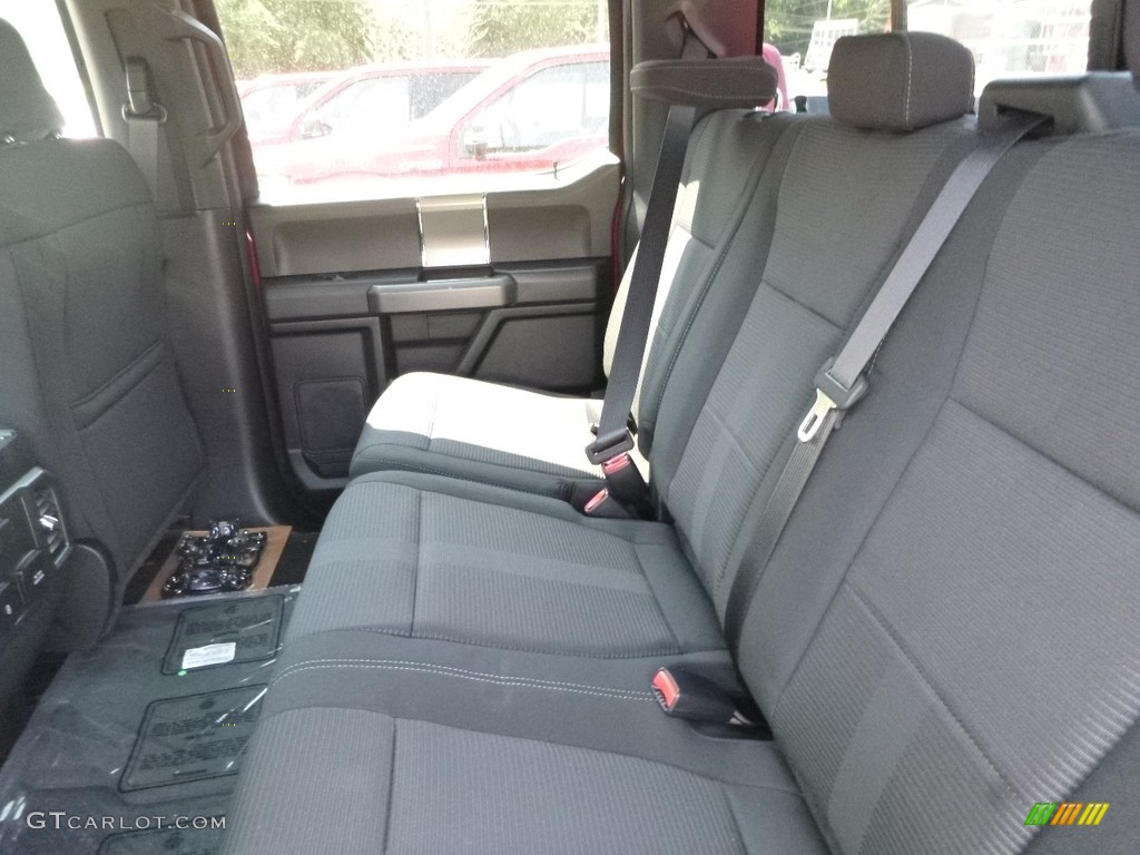 2017 F150 XLT SuperCrew 4x4 - Ruby Red / Earth Gray photo #9