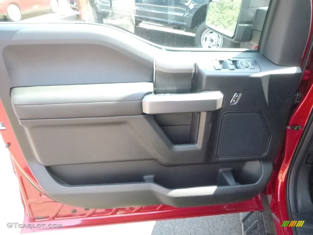 2017 F150 XLT SuperCrew 4x4 - Ruby Red / Earth Gray photo #11