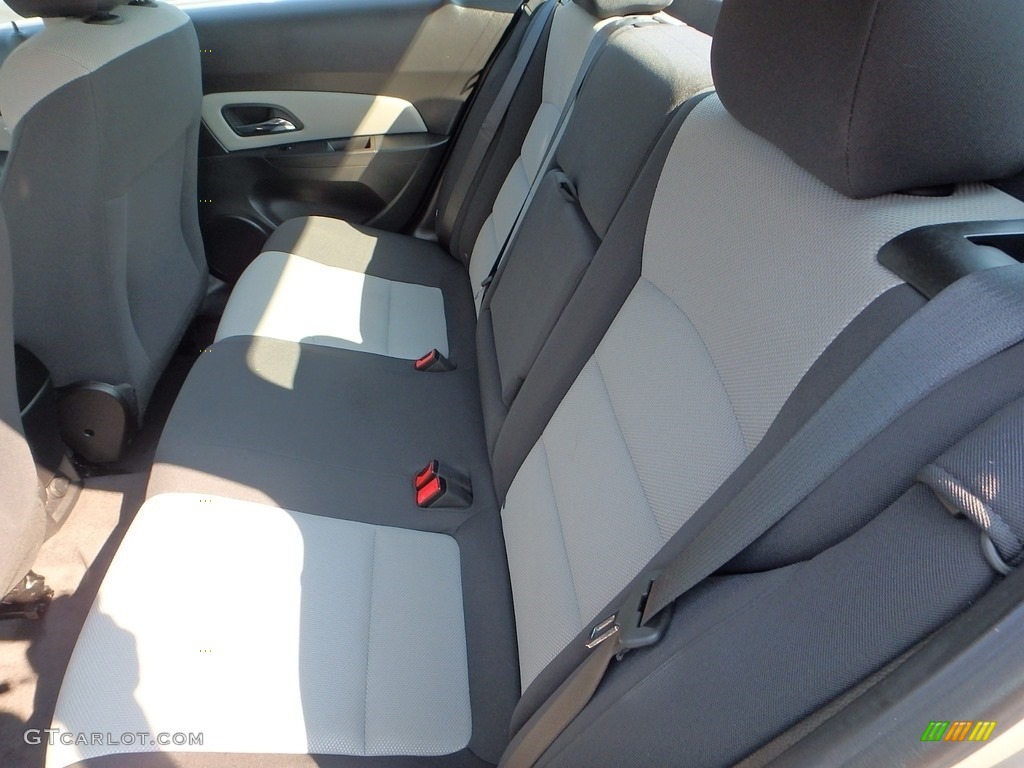 2014 Cruze LS - Champagne Silver Metallic / Jet Black/Medium Titanium photo #21