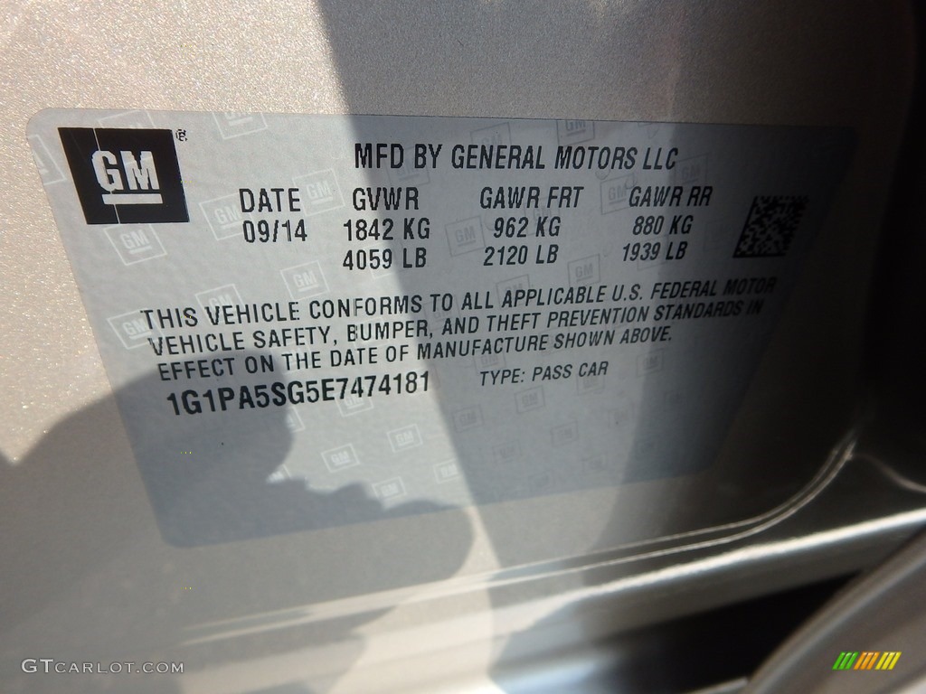 2014 Cruze LS - Champagne Silver Metallic / Jet Black/Medium Titanium photo #29