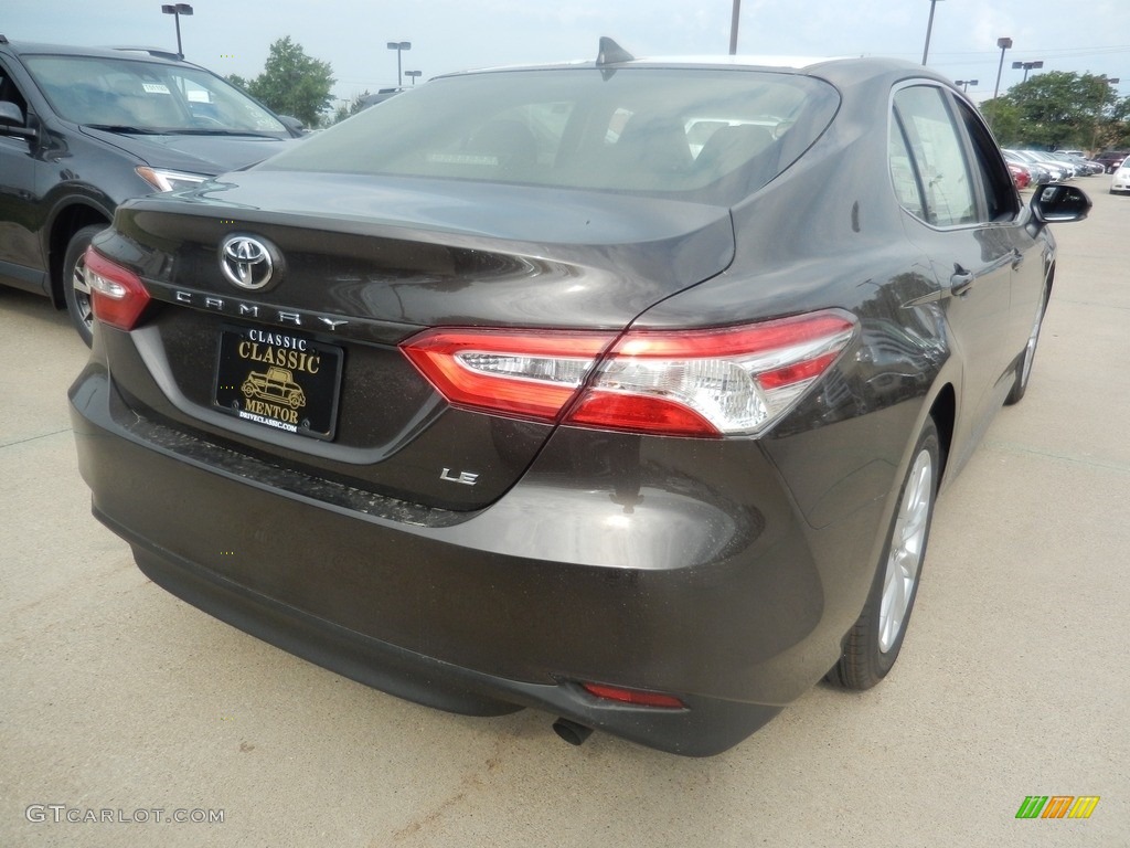 2018 Camry LE - Brownstone / Black photo #2