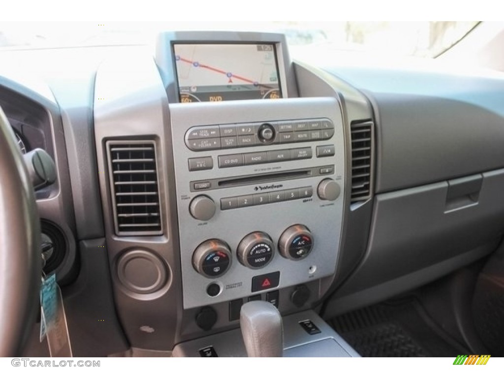 2006 Titan LE Crew Cab - Smoke Gray / Graphite/Titanium photo #34