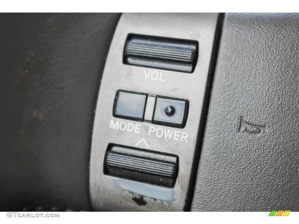 2006 Titan LE Crew Cab - Smoke Gray / Graphite/Titanium photo #39