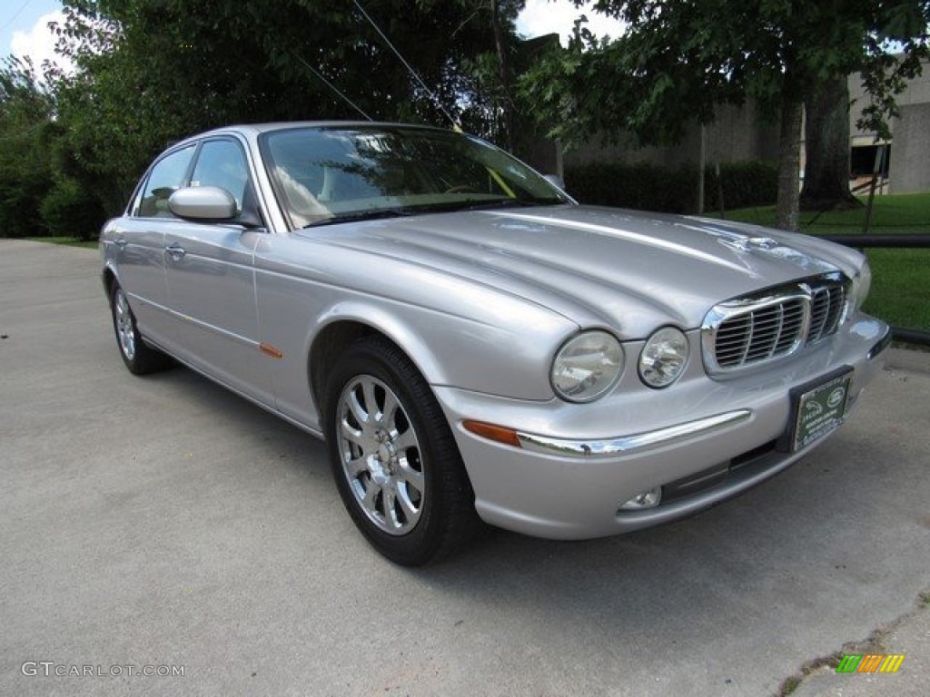 2005 XJ XJ8 L - Platinum Silver Metallic / Barley photo #2