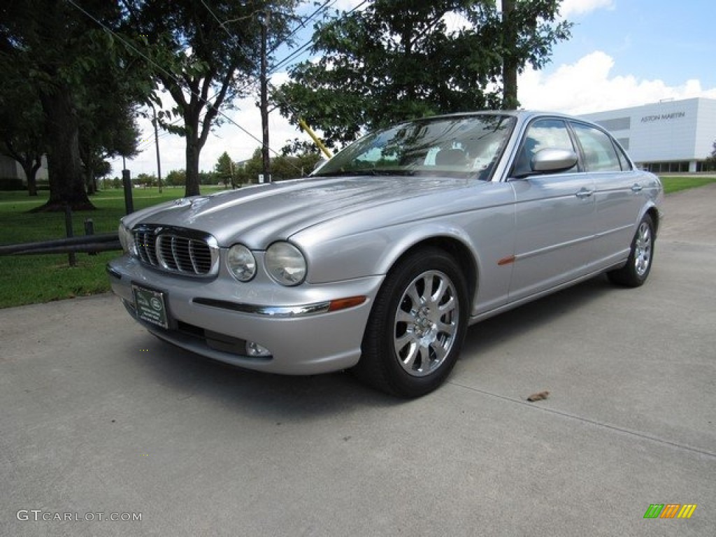 2005 XJ XJ8 L - Platinum Silver Metallic / Barley photo #10