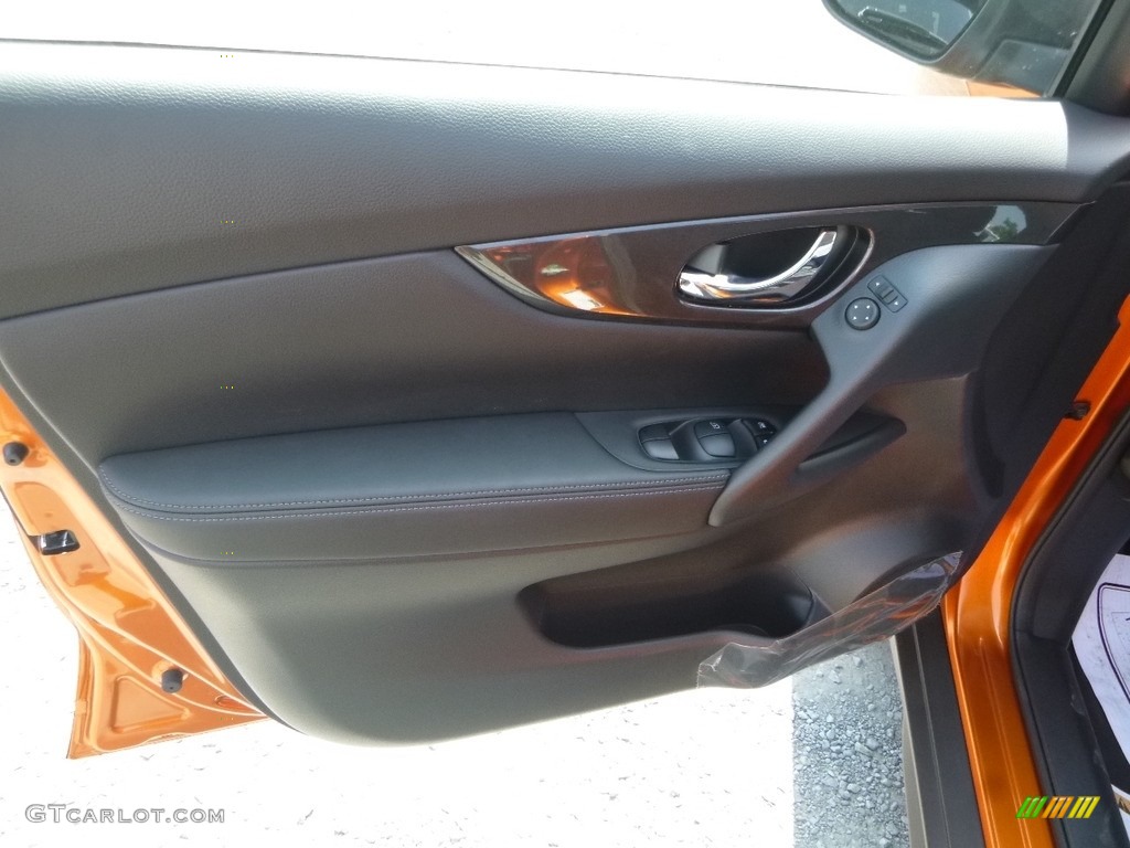 2017 Rogue S AWD - Monarch Orange / Charcoal photo #14