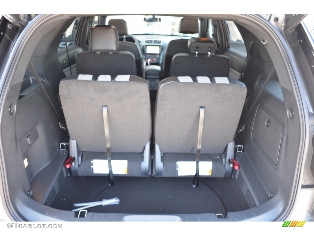 2017 Explorer XLT - Magnetic / Sport Appearance Dark Earth Gray photo #10