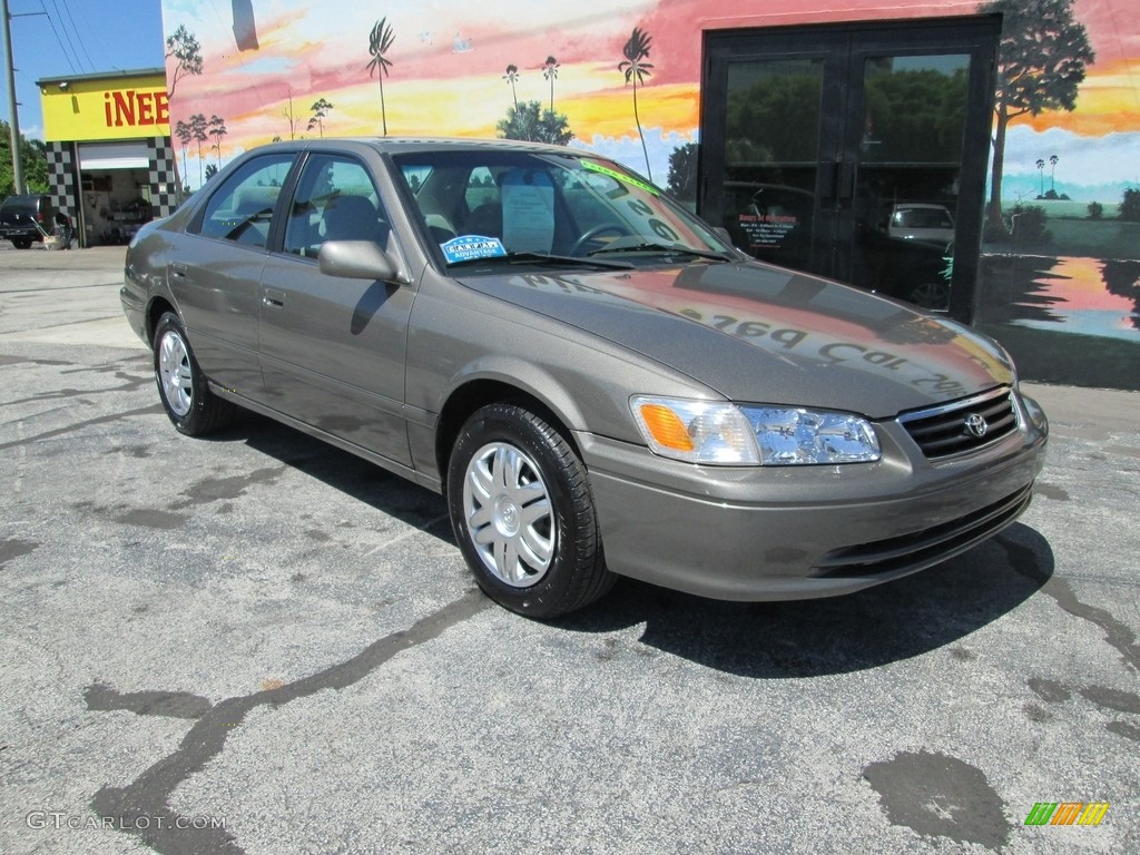 2001 Camry LE - Cashmere Beige Metallic / Gray photo #6