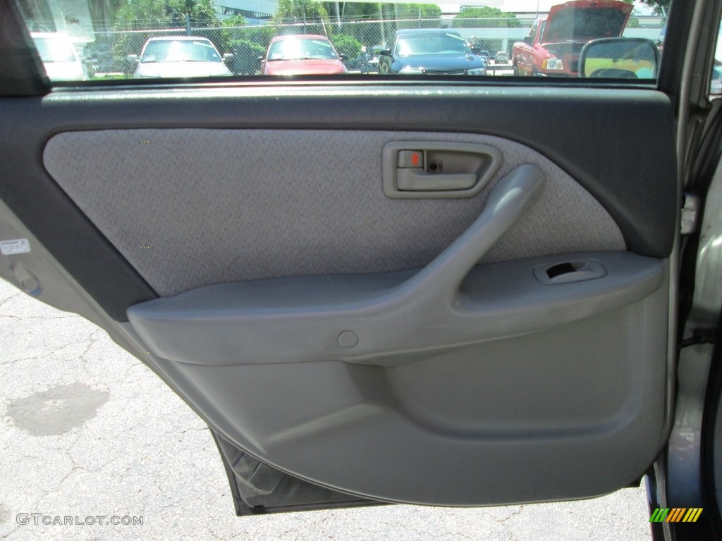 2001 Camry LE - Cashmere Beige Metallic / Gray photo #13