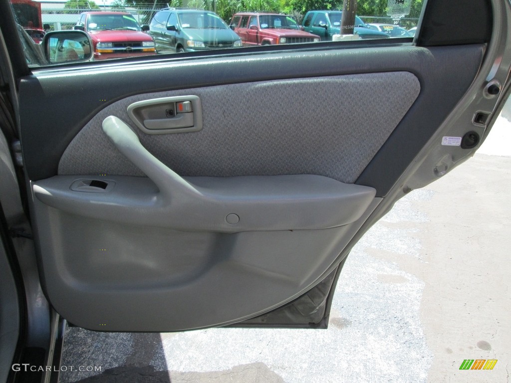 2001 Camry LE - Cashmere Beige Metallic / Gray photo #15