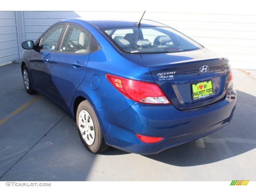 2016 Accent SE Sedan - Pacific Blue / Gray photo #8