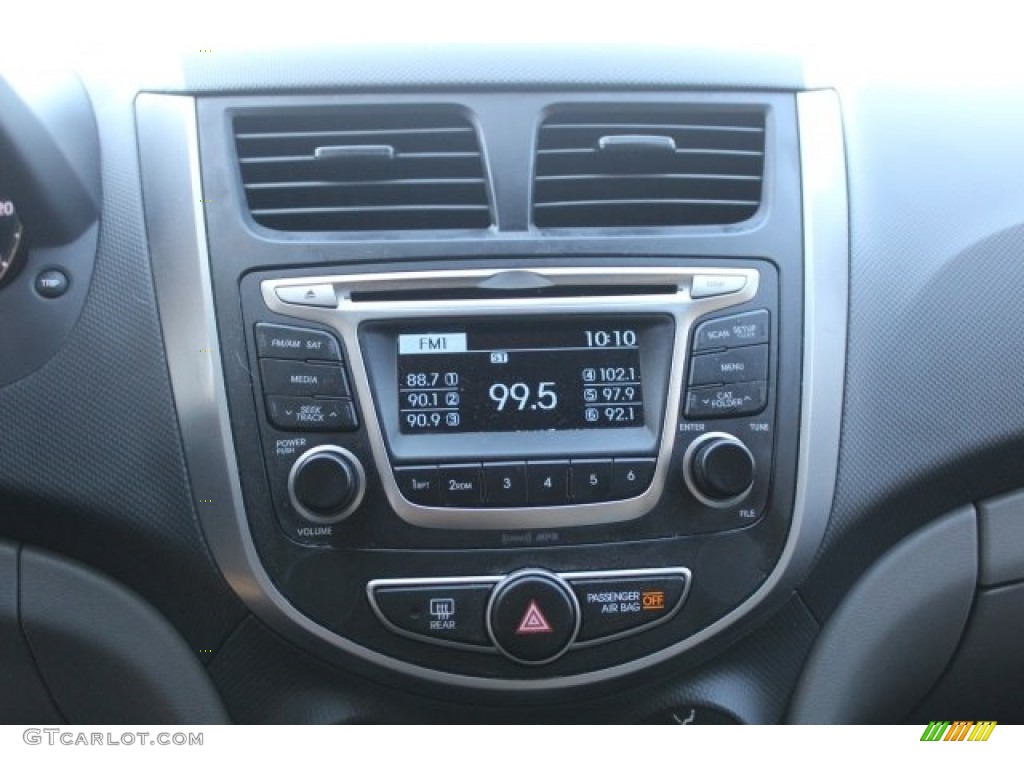 2016 Accent SE Sedan - Pacific Blue / Gray photo #17