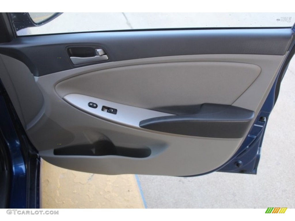 2016 Accent SE Sedan - Pacific Blue / Gray photo #29