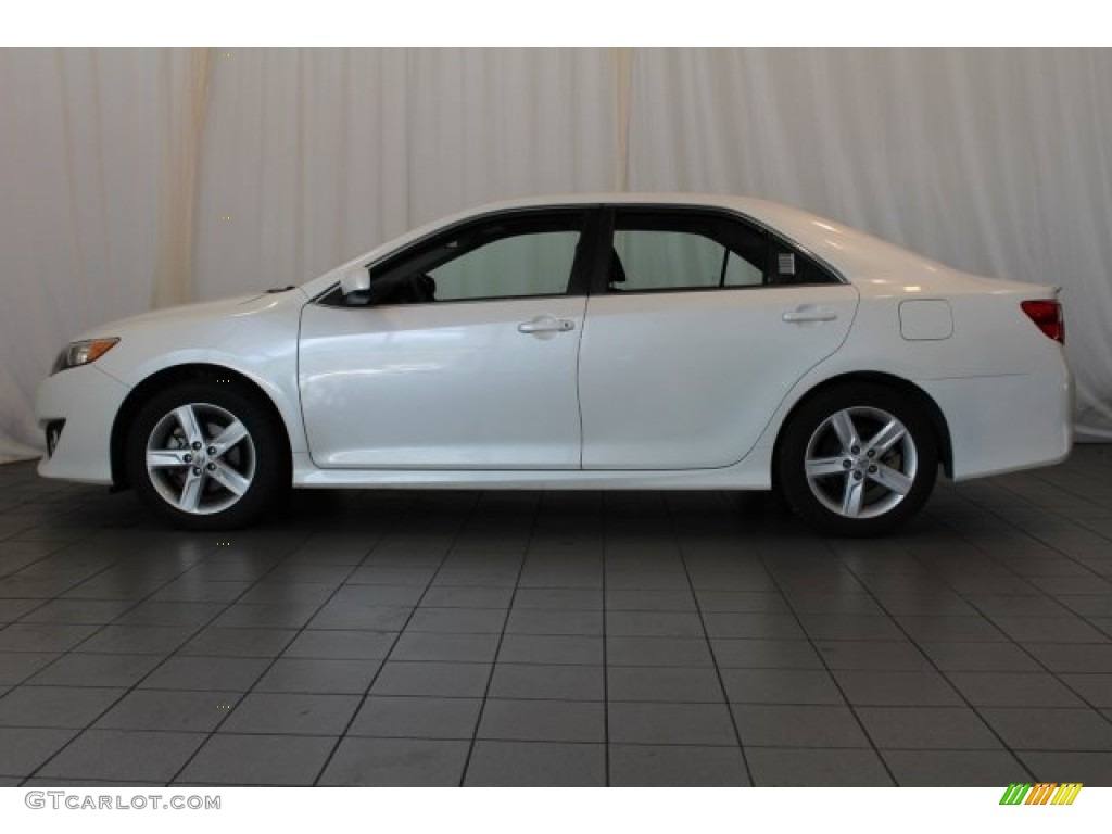 2014 Camry SE - Super White / Black/Ash photo #4