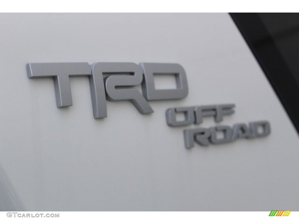 2017 4Runner TRD Off-Road Premium 4x4 - Super White / Black photo #9
