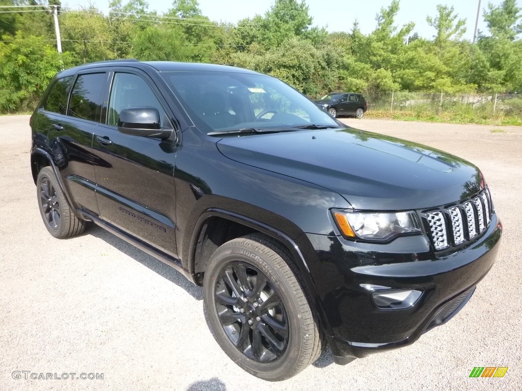 Diamond Black Crystal Pearl 2018 Jeep Grand Cherokee Altitude 4x4 Exterior Photo #122333762