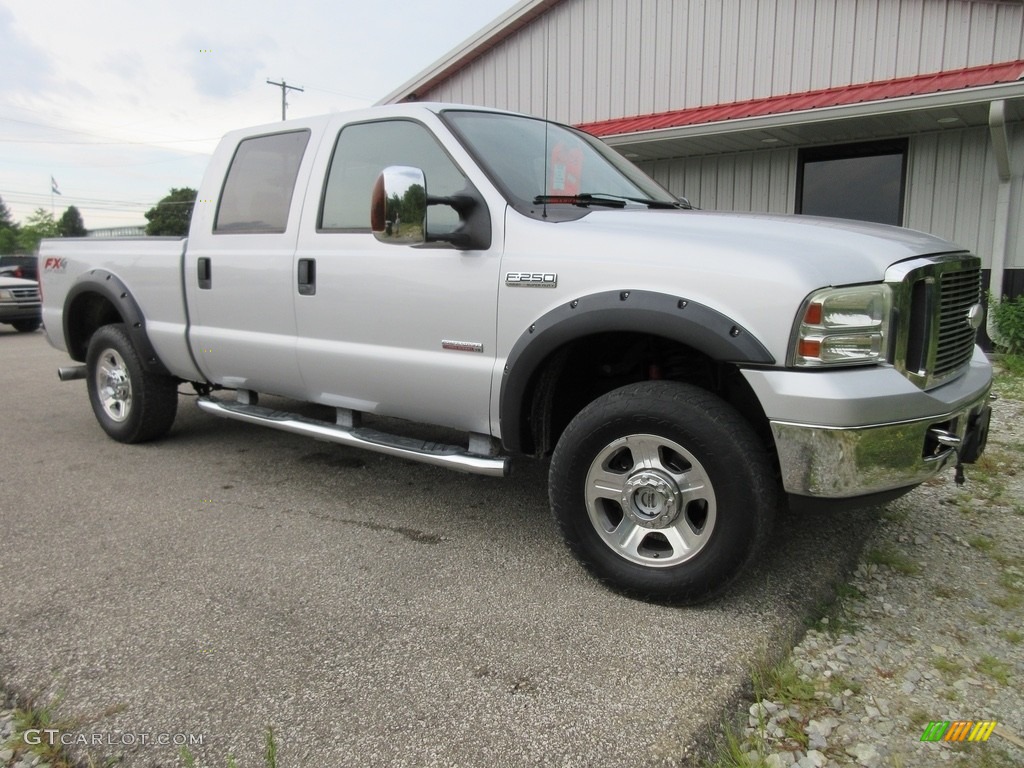 2006 F250 Super Duty Lariat Crew Cab 4x4 - Silver Metallic / Medium Flint photo #2