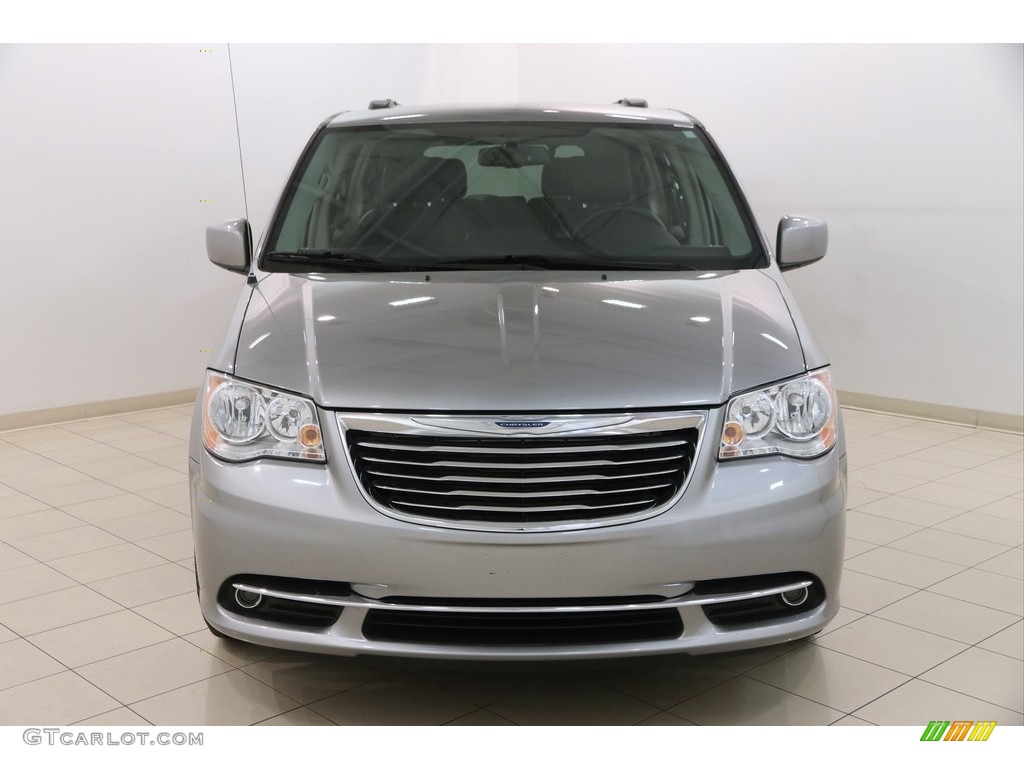 2016 Town & Country Touring - Billet Silver Metallic / Black/Light Graystone photo #2