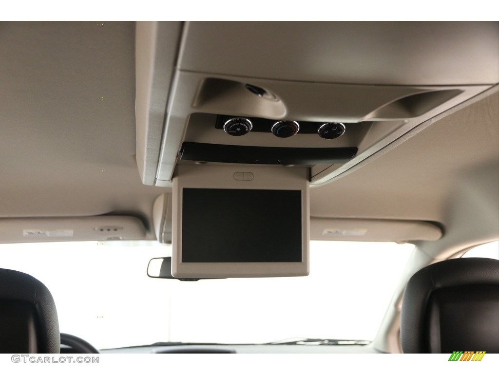 2016 Town & Country Touring - Billet Silver Metallic / Black/Light Graystone photo #18