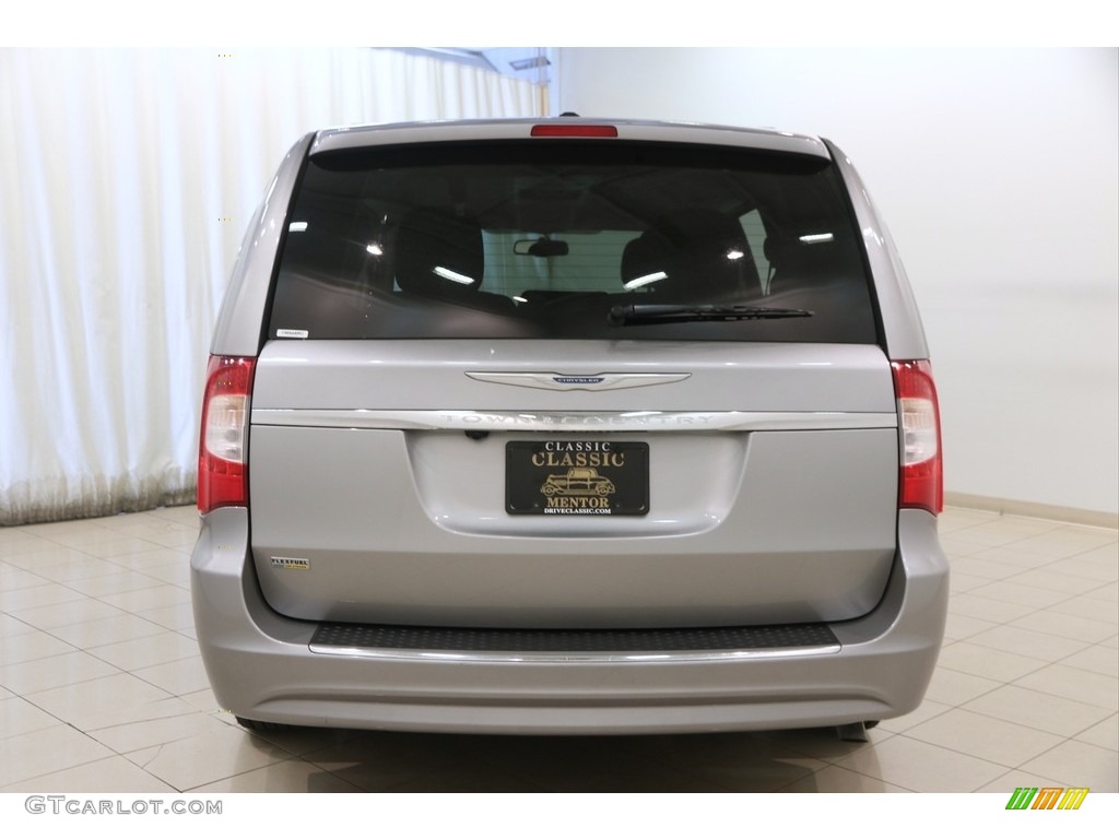 2016 Town & Country Touring - Billet Silver Metallic / Black/Light Graystone photo #19